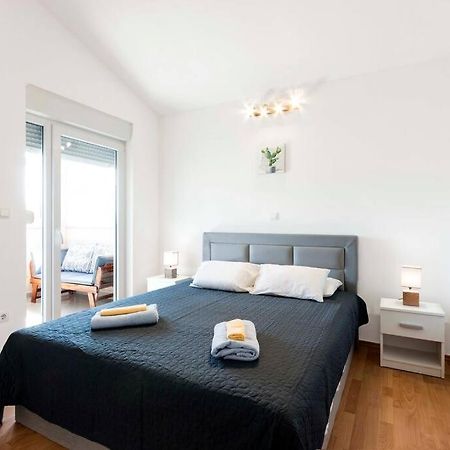 Cozy Apartment With Private Parking מדולין מראה חיצוני תמונה