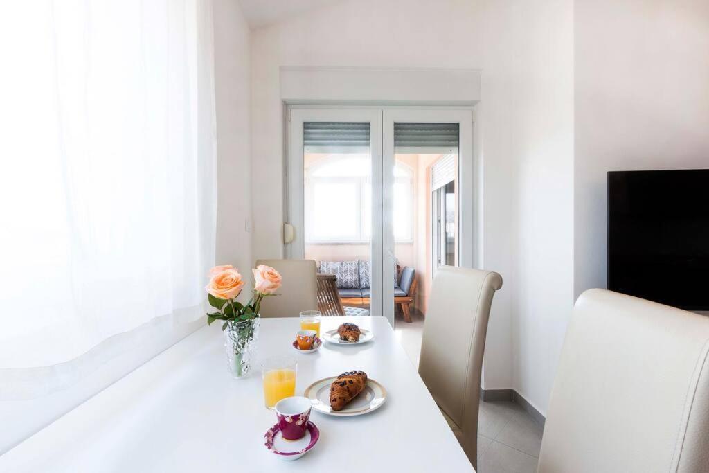 Cozy Apartment With Private Parking מדולין מראה חיצוני תמונה